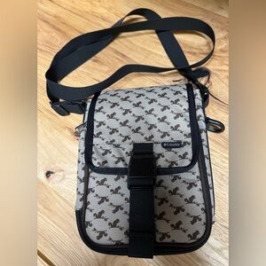 Columbia Wilderness Squirrel Pattern Brown/Tan Crossbody Bag NWOT